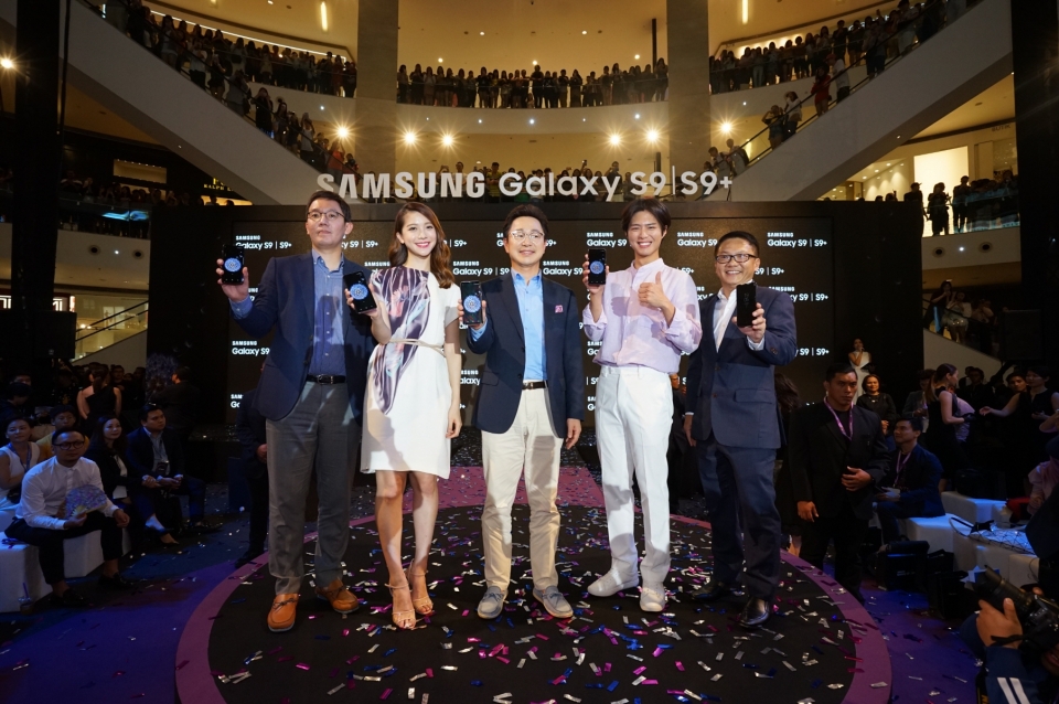 말레이시아 쿠알라룸프르에서 15일(현지시간) 열린 갤럭시 S9·갤럭시 S9+ 출시 행사. 배우 박보검(오른쪽에서 두번째)이 참석했다
