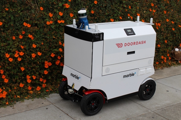 도어대시가 테스트 중인 마블의 자율주행 배송로봇 (출처: 도어대시)