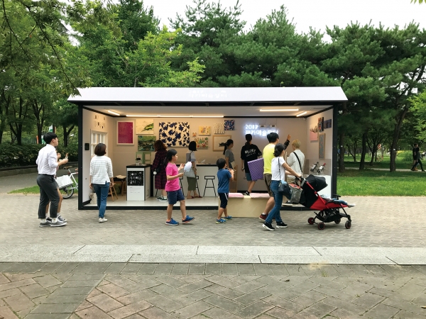 2017 작가미술장터_서울숲 쇼룸 (출처: 예술경영지원센터)