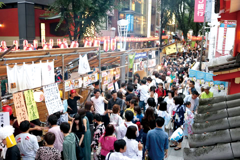 가구라자카 마쓰리 축제 (출처: Shinjuku Convention & Visitors Bureau)