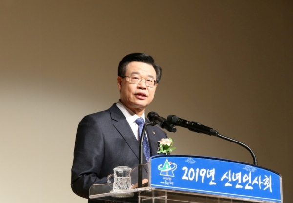 지난 10일 용산구 신년인사회에서 성장현 구청장이 신년사를 하고 있다. (출처: 용산구청)