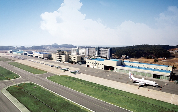 아시아 대학 중 유일하게 항공기, 비행장, 관제시설을 갖춘 태안캠퍼스의 비행장. (사진제공: 한서대학교 LINC+사업단)