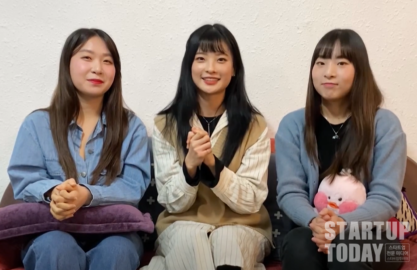 소셜 아이돌 플로어스는 유튜브 채널을 통해 일상 등 다양한 모습을 공개하고 있다. (사진=플로어스 유튜브 채널 영상 갈뮐)