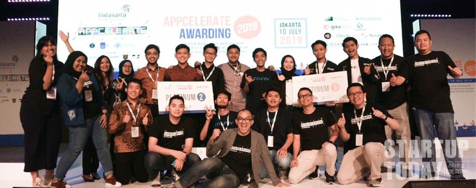 지난 2019년 인도네시아 Appcelerate 데모데이에서 우승한 반둥공대 인큐베이팅 팀. (사진=반둥공과대학교)
