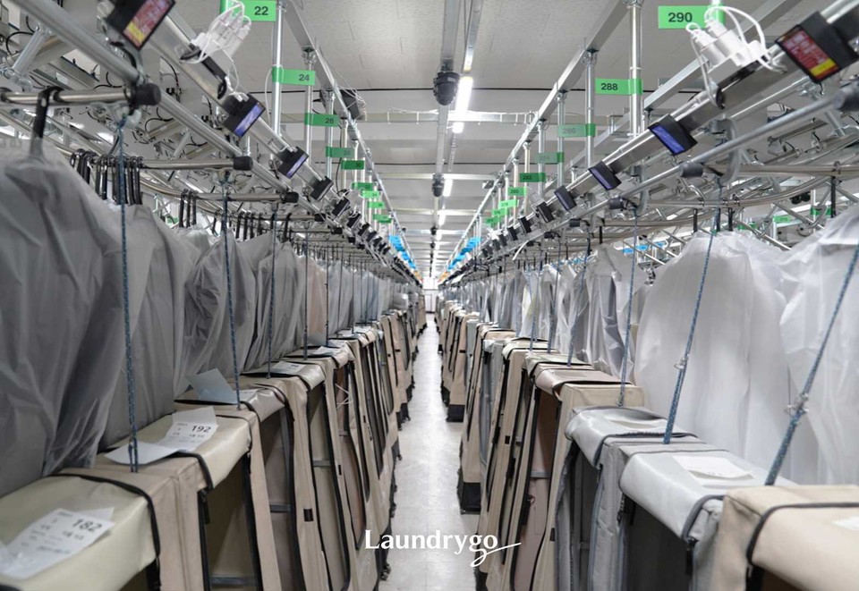 의류 자동 출고 시스템. (사진=런드리고 제공)