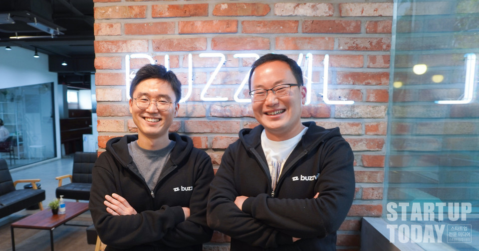 버즈빌 공동대표 이영호(왼쪽), 이관우(오른쪽). (사진=버즈빌 제공)