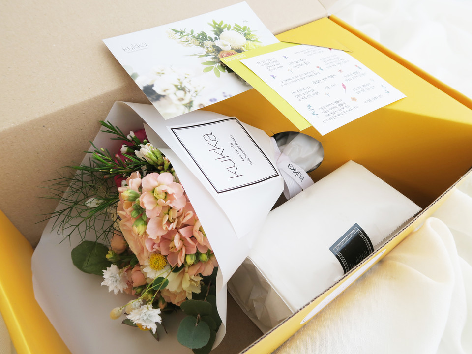 꾸까는 2주에 한번씩 제철 꽃다발을 정기배송해준다. (사진=꾸까 제공)