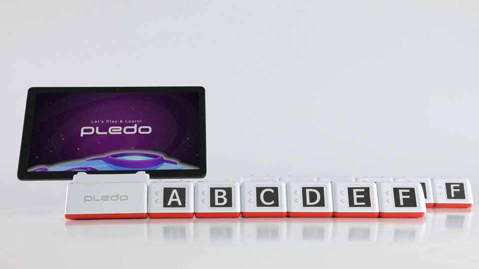 플레도 AI 블록은 창의 융합 학습 교구다. (사진=프레도 제공)