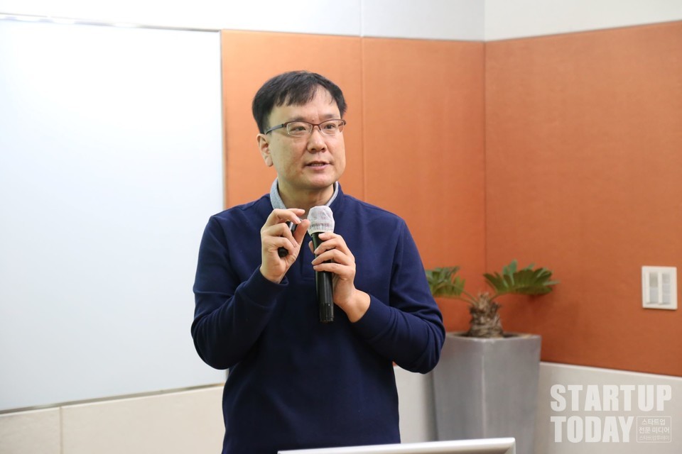 김태현 엠나인파이브 대표가 14일 서울 강남구 카이트타워 14층에서 열린 395회 선명부동산융합포럼에서 ‘NFT 기술 및 비즈니스’를 주제로 강연했다