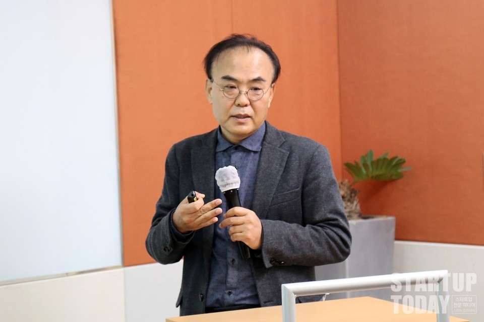 뉴콘텐츠플랫폼 이환열 총감독이 참여해 불교문화를 일반인이 쉽게 다가가고 이해할 수 있도록 제작한 인터랙티브 이동식 전시관 ‘Buddha Fantasia(불교 판타지아): 새로운 깨달음의 세계’에 관련한 투자설명회를 진행했다