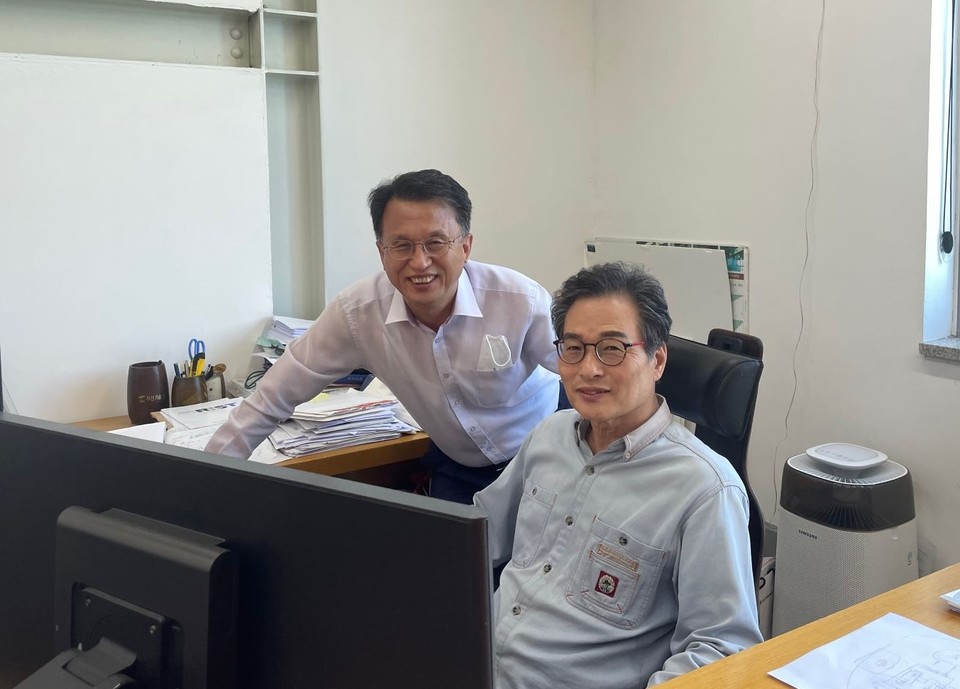 (왼쪽부터) 한국디지털트윈연구소 양영진 CEO와 김탁곤 CTO(사진=한국디지털트윈연구소)