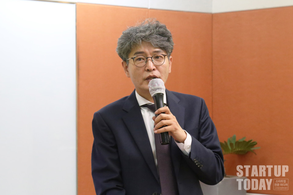 제 252회 벤처포럼에는 나르고 박만섭 최고기술경영자가 참여해 투자설명회를 진행했다