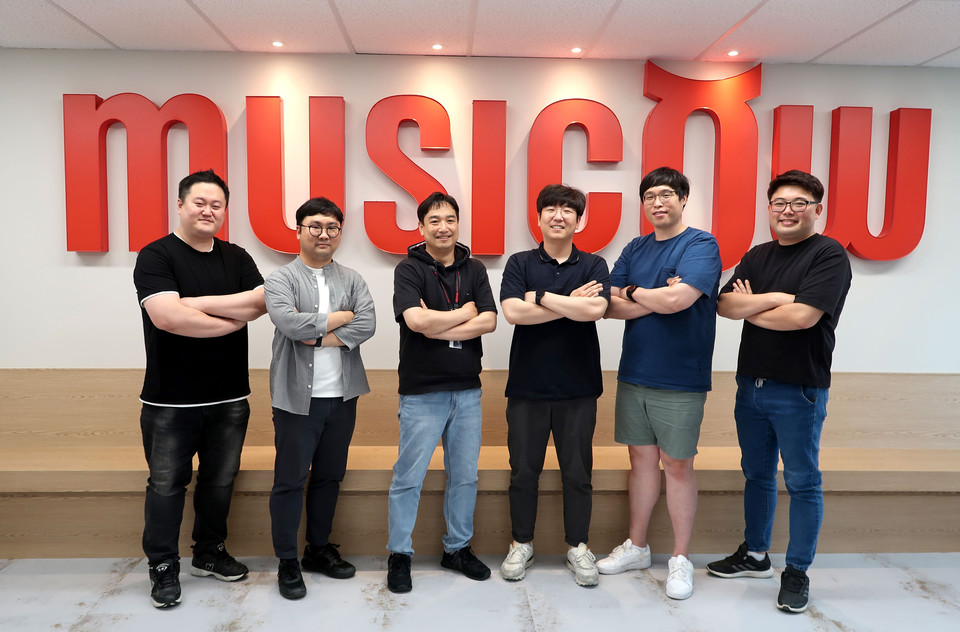 (왼쪽부터) 구대훈 시니어 매니저, 한정진 시니어 매니저, 김남진 CISO, 양태산 시니어 매니저, 최용호 시니어 매니저, 유충완 시니어 매니저(사진=뮤직카우)