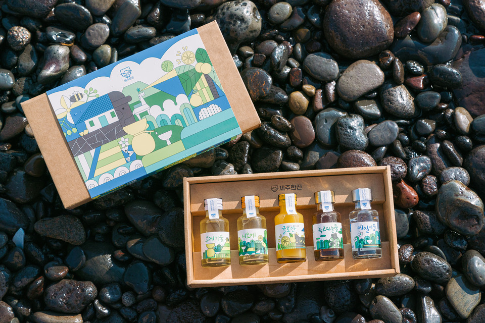 제주한잔 전통주 미니어처(사진=파란공장)