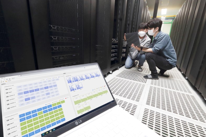 KT는 국내 AI 인프라 솔루션 전문 기업 모레총 300억 원을 투자했다(사진=KT)