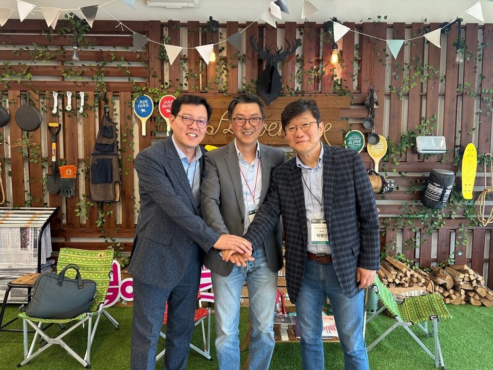 (왼쪽부터)대덕벤처파트너스 김성하 파트너, 제클린 차승수 대표, 제주창조경제혁신센터 이병선 센터장(사진=제클린)